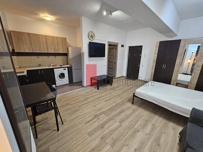 Piata Alba Iulia- Unirii- Garsonieara de vanzare- cu centrala