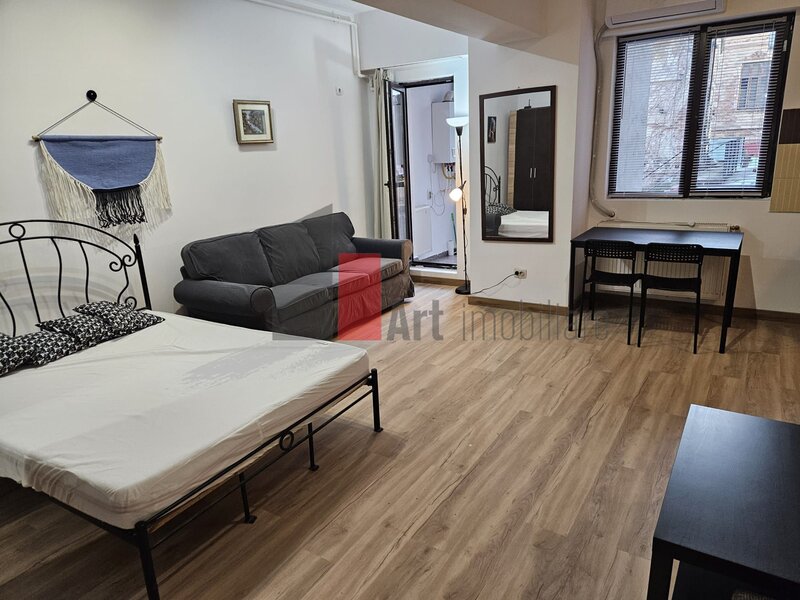 Piata Alba Iulia- Unirii- Garsonieara de vanzare- cu centrala