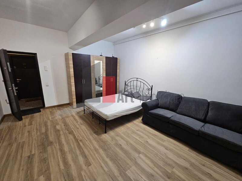 Piata Alba Iulia- Unirii- Garsonieara de vanzare- cu centrala