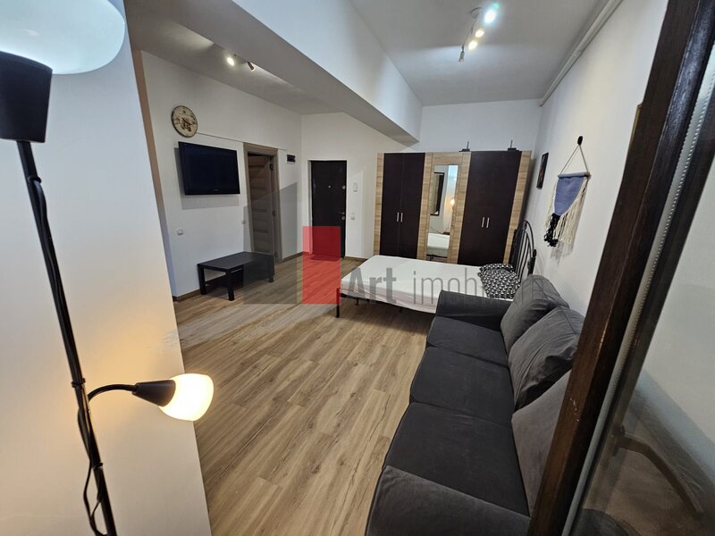 Piata Alba Iulia- Unirii- Garsonieara de vanzare- cu centrala